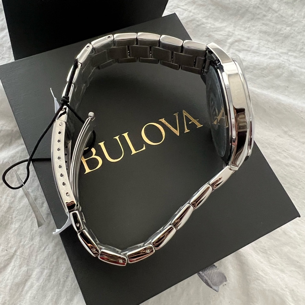 👑✅PRICE FIRM✅Mens Bulova Silver Watch with Black Dial. Brand new! - Picture 10 of 16